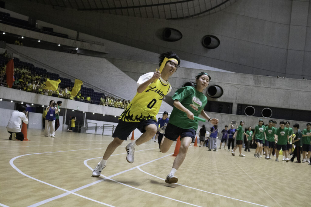 切磋琢磨するクラス対抗リレー